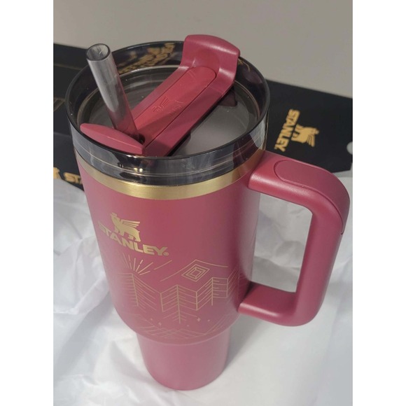 *NEW* Stanley H2.0 Flowstate 40oz Tumbler, Cranberry Winterscape - Picture 3 of 6